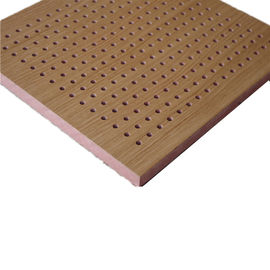 Technologie-Furnierholz-Oberflächen-akustische Decken-hölzerne perforierte Akustikplatte
