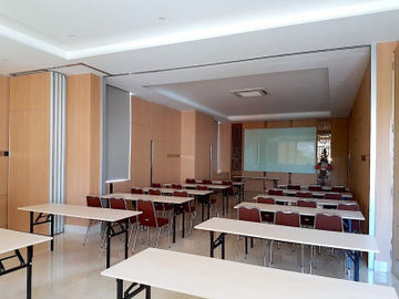 Zusammenklappbare Pendeltür, welche die Holzverkleidungen falten Wand-Fächer für Büro-Konferenzzimmer schiebt