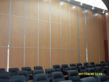 Akustische Falten-bewegliche Konferenzsaal-Trennwand mit Rädern
