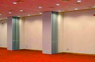 Dekoratives materielles Bewegliches, das Trennwände für Konferenzzimmer-hängendes Spitzensystem schiebt