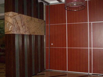 Kundenspezifische Farbakustische Büro-Trennwand/Schiebetür-hölzerne faltende Fach-Türen