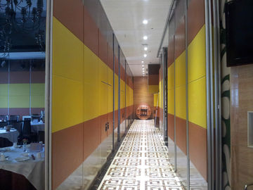 Kundenspezifische hölzerne gleitende bewegliche Wand-Fächer für Hotel-Werbungs-Möbel