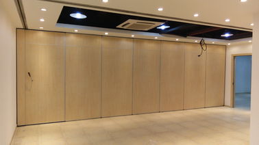 Konferenzsaal, der funktionelles Trennwand-hängendes Suspendierungs-Aluminiumsystem faltet
