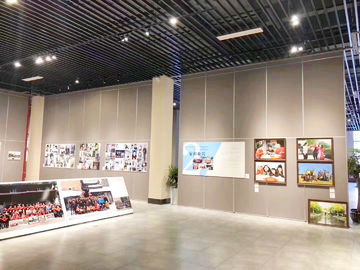 Hängende faltende gleitende Spitzentrennwand für Ausstellung Hall/Kunst-Galerie