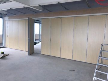 Niedrige Kosten-materielle faltende Zellen-bewegliche Tür-Trennwand für Bankett Hall
