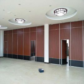 Abnehmbare hölzerne faltende akustische Trennwände, die betätigbare Trennwände für Konferenzsaal schieben