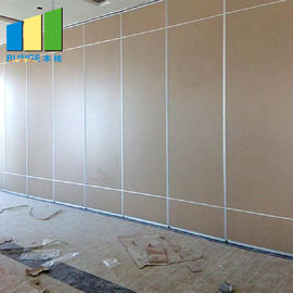 Konferenzsaal-Schallschutz-faltbare Wand, die faltendes Fach mit Zugang schiebt