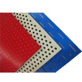 Technologie-Furnierholz-Oberflächen-akustische Decken-hölzerne perforierte Akustikplatte