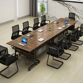 Hölzerne Gemeinschaftsunterricht-Raum-Schreibtische/faltbare Konferenz-Tischplatten mit Rädern