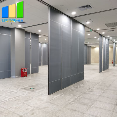 Wandplatten aus Stoffen für die Dekoration