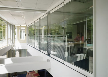 Glaswand-Raum-Aluminiumteiler Soudproof Frameless ausgeglichener für Büro